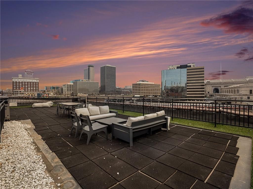 2029 Wyandotte St #211, Kansas City, MO 64108