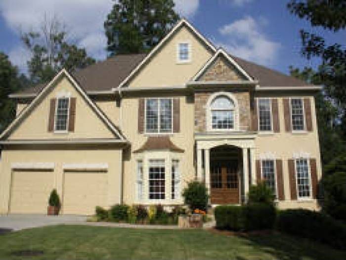1759 Christiana Dr, Lawrenceville, GA 30043