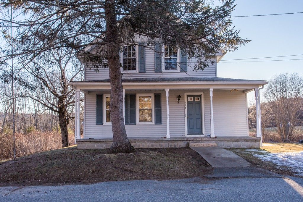 298 Bridge St, West Warren, MA 3 Bed, 1 Bath SingleFamily Home 29