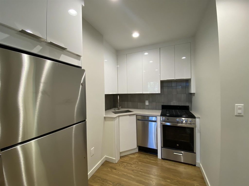 503 Franklin St, Cambridge, MA 02139