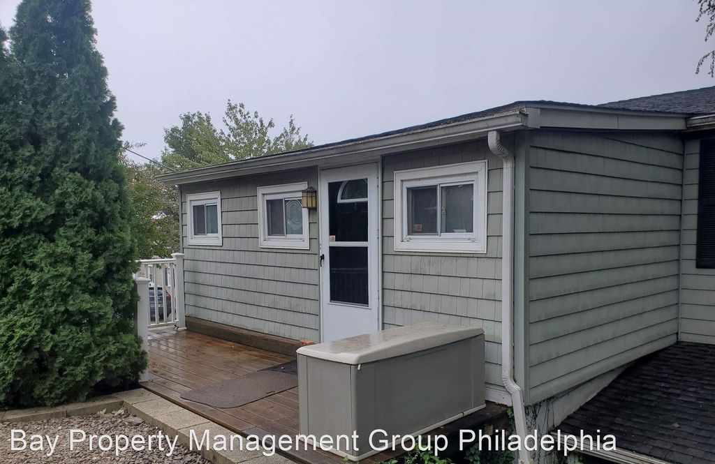 140 Pleasant St #2, Conshohocken, PA 19428
