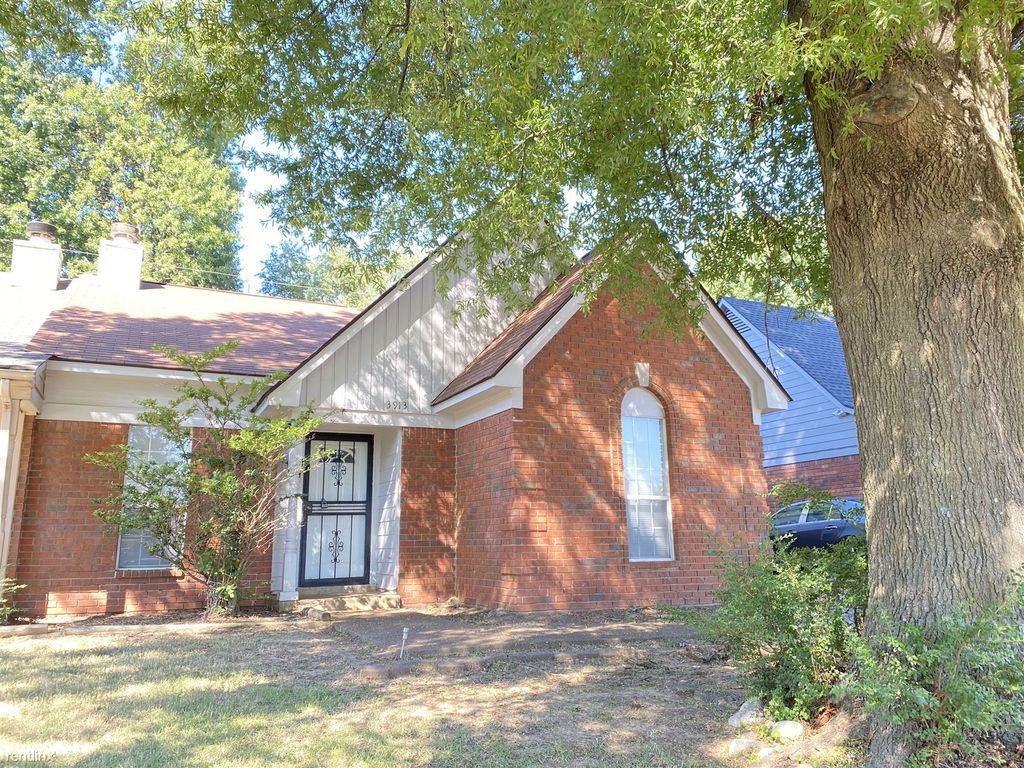 3913 Oak Branch Cir E, Memphis, TN 38135