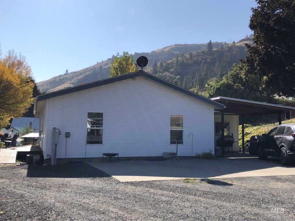 103 Castle Dr, Juliaetta, ID 4 Bed, 2 Bath SingleFamily Home 31