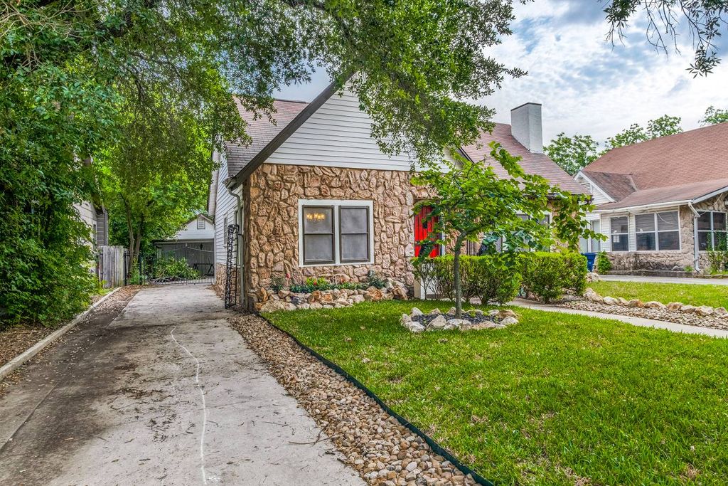 1914 W Kings Hwy, San Antonio, TX 78201