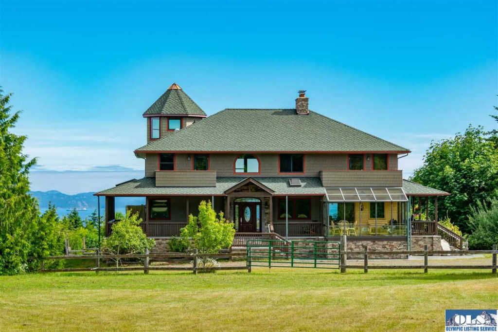 56 Lawrence Rd, Pt Angeles, WA 98363