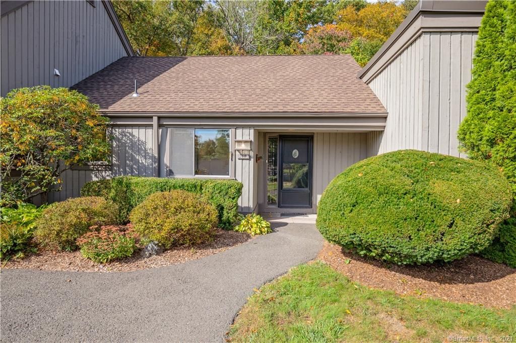 347 Heritage Vlg #B, Southbury, CT 06488