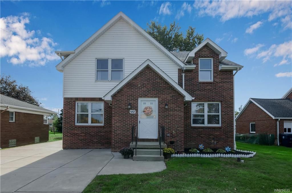 557 Martin Rd, Lackawanna, NY 14218