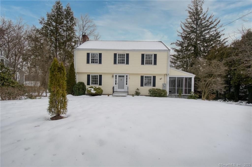 87 Dyer Ave, Collinsville, CT 06019