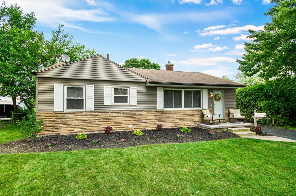 3962 La Rosa Ct, Grove City, OH 43123