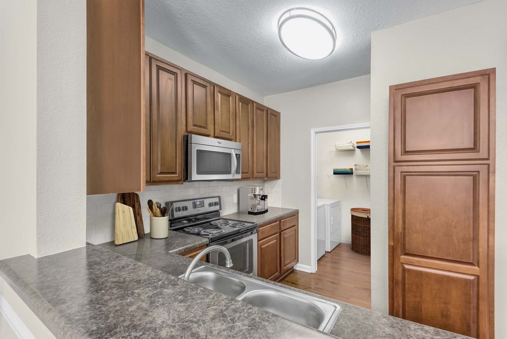 8620 Bella Reese Rd #102, Charlotte, NC 28277