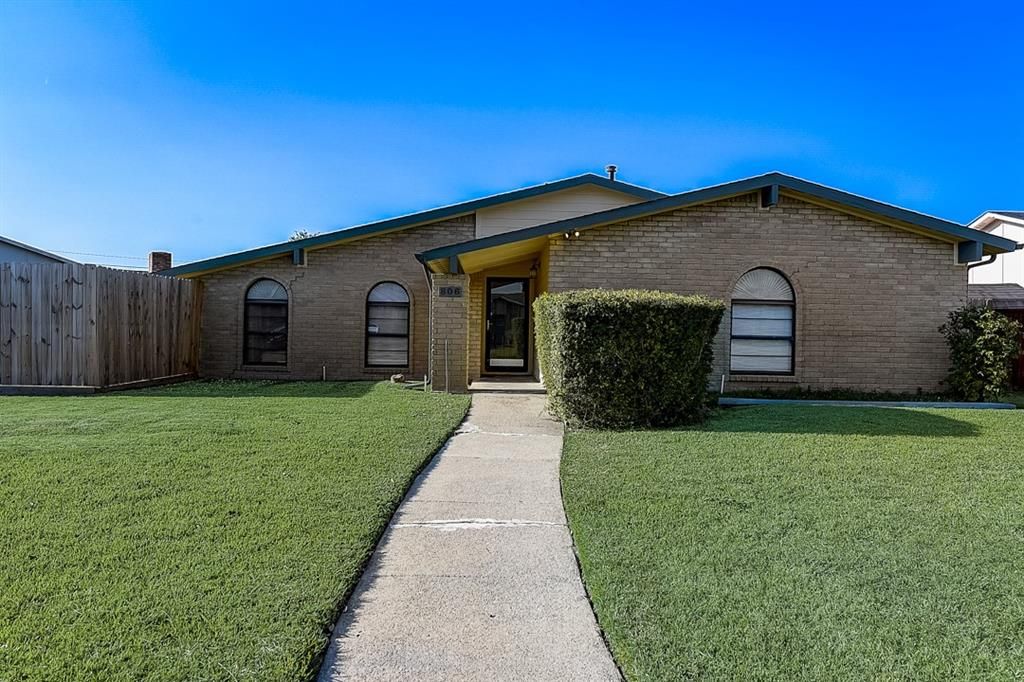 806 Napier Dr, Richardson, TX 75081
