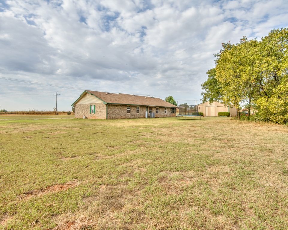 26231 E 870 Rd, Cashion, OK 4 Bed, 3 Bath SingleFamily Home 33