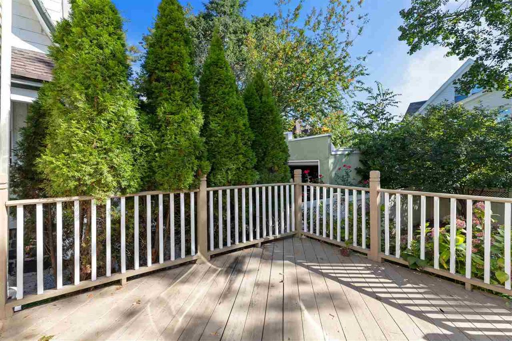 38 Bonn Pl, Weehawken, NJ 3 Bed, 3 Bath MultiFamily Home 15 Photos