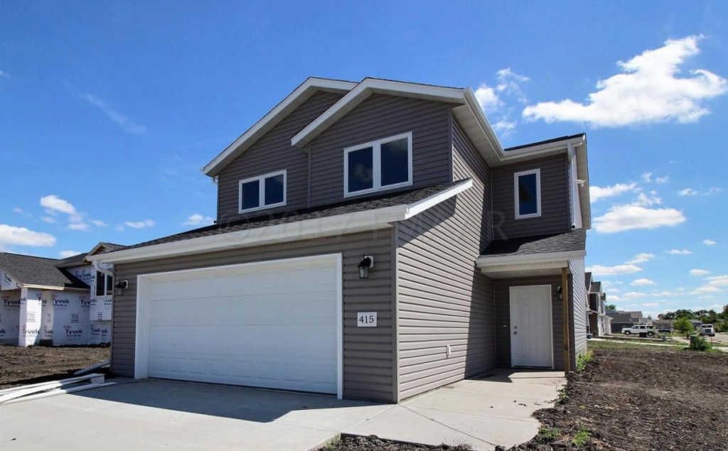 415 13th Ave NW, West Fargo, ND 58078