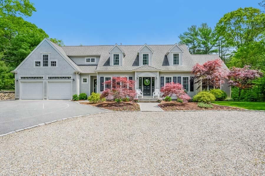 21 N Way, Mashpee, MA 02649