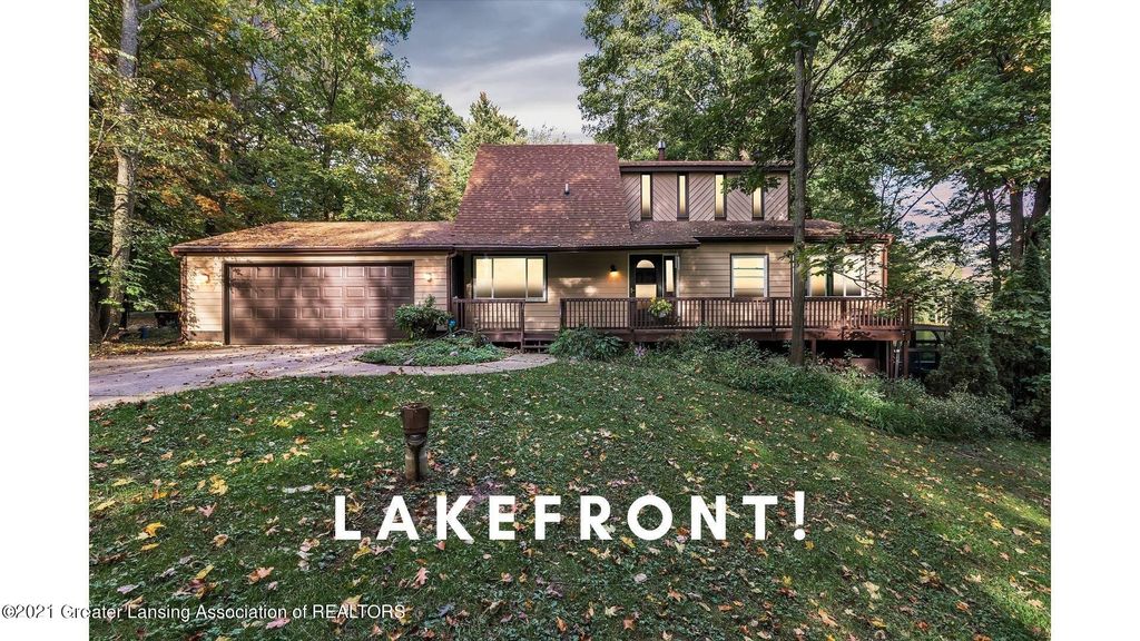 601 W Geneva Dr, Dewitt, MI 48820