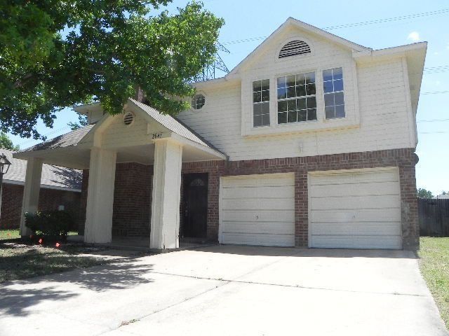 2841 Garden Grove Rd, Grand Prairie, TX 75052