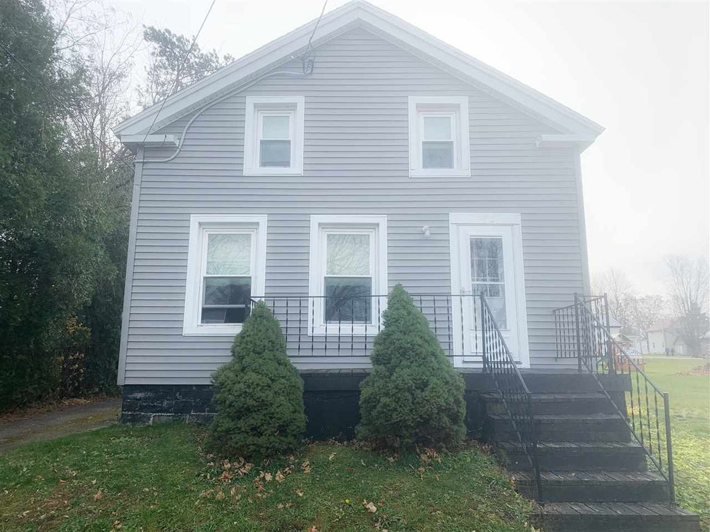 172 Saint Lawrence Ave, Waddington, NY 13694