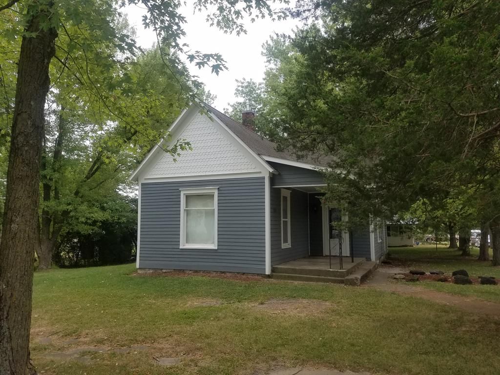 700 E Jackson St, Edina, MO 63537
