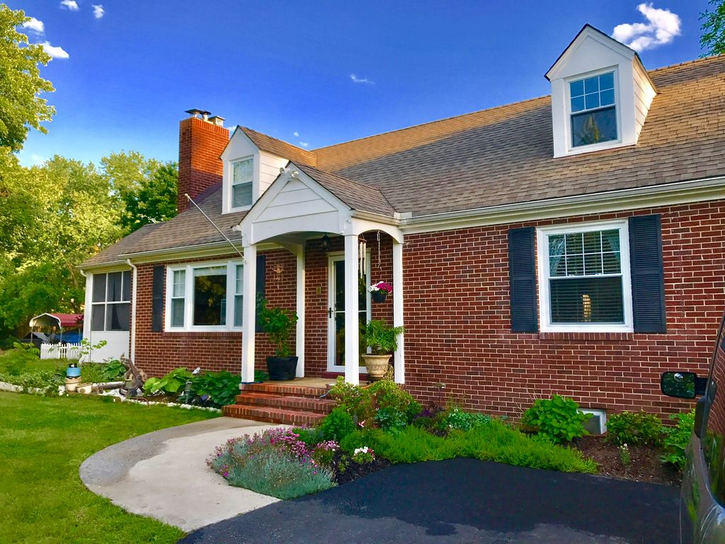 3201 Wyntrebrooke Dr, Richmond, VA - 4 Bed, 2 Bath Single-Family Home