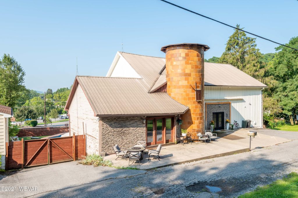 2106 Northway Rd, Williamsport, PA 17701