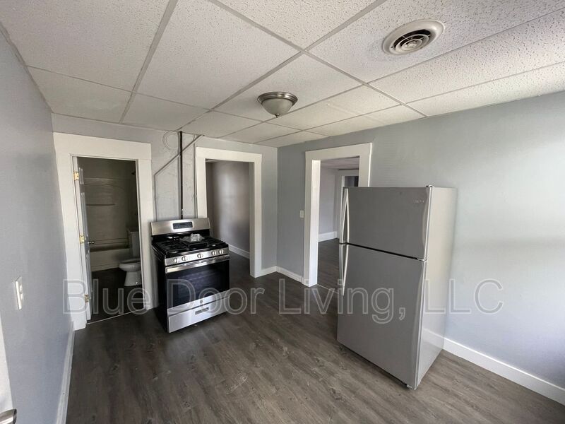 517 Chestnut St #2, Manchester, NH 03101