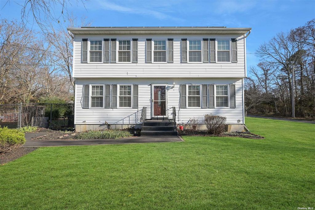 1 Wards Lane, Bellport, NY 11713 Trulia