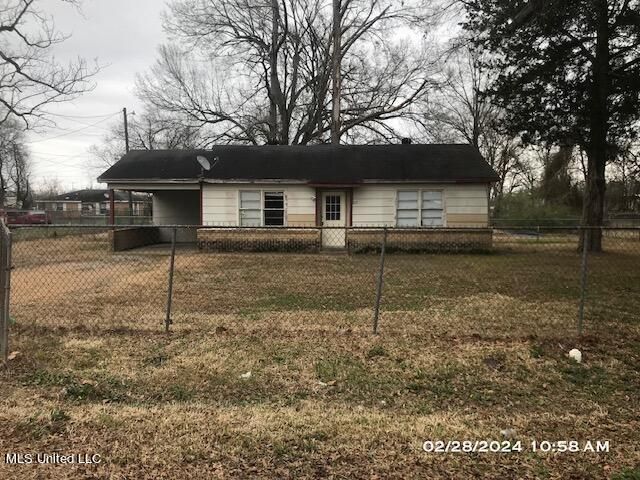 617 3rd Ave N, Greenwood, MS 38930
