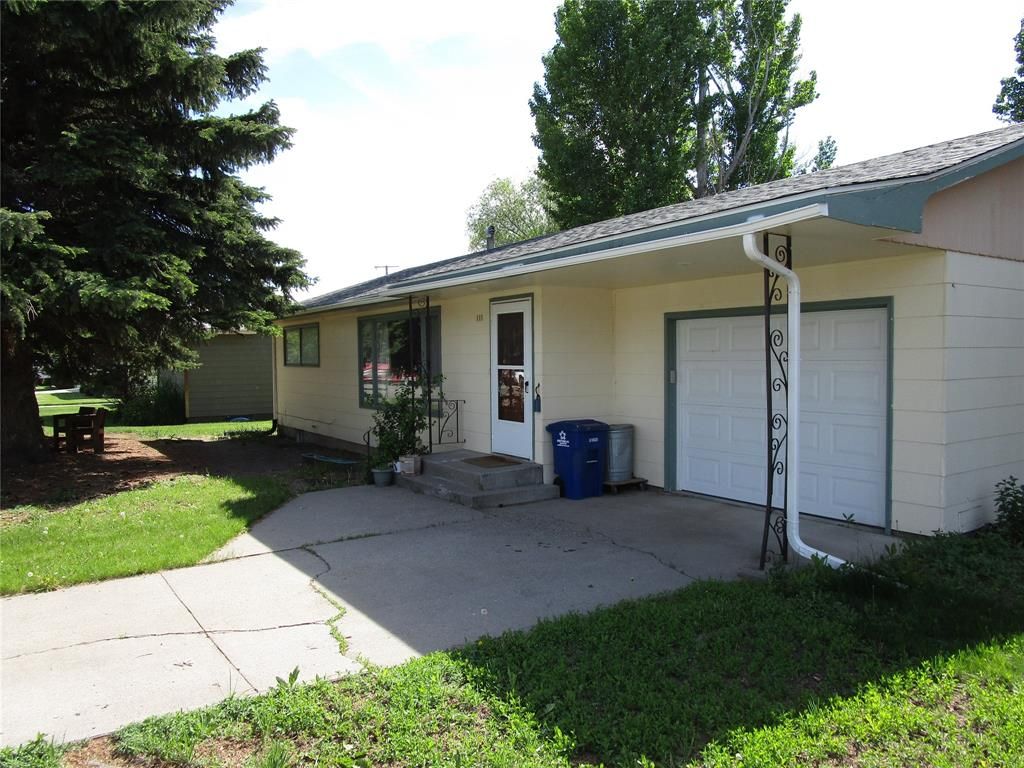 111 Elm Ln, Livingston, MT 3 Bed, 1 Bath SingleFamily 111 Elm Ln, Livingston, MT 3 Bed, 1 Bath SingleFamily