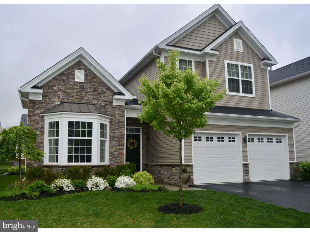 55 Inverness Dr, Kendall Park, NJ 4 Bed, 3 Bath SingleFamily Home