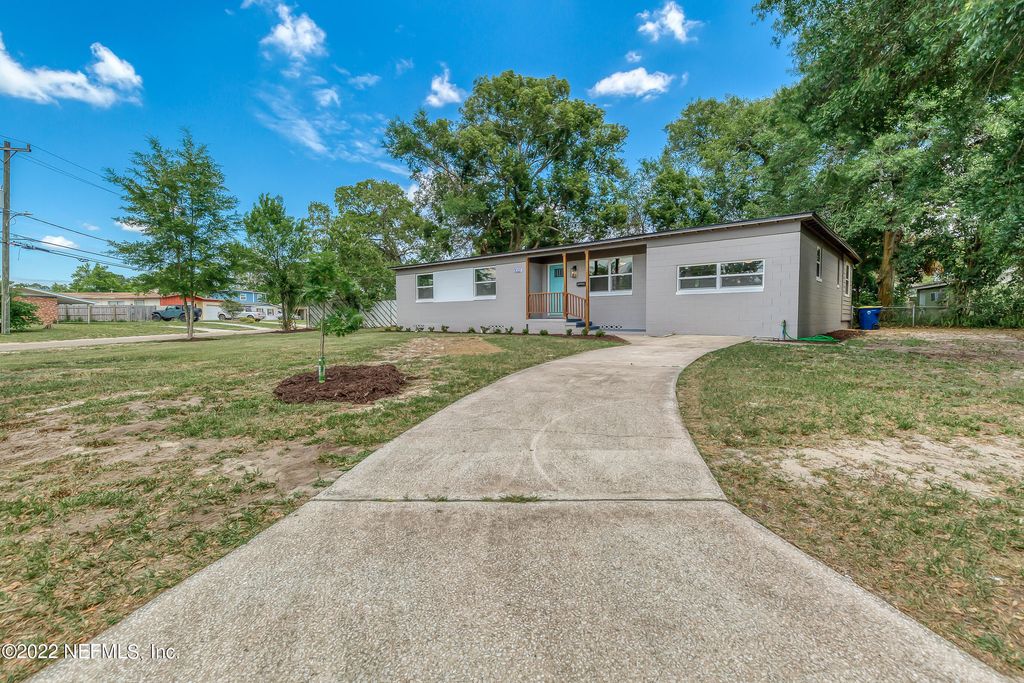 11327 BRUCE DR, Jacksonville, FL 32218