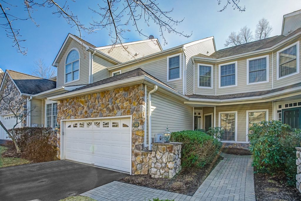 39 Winged Foot Dr, Livingston, NJ - 3 Bed, 4 Bath Townhouse - 50 Photos ...