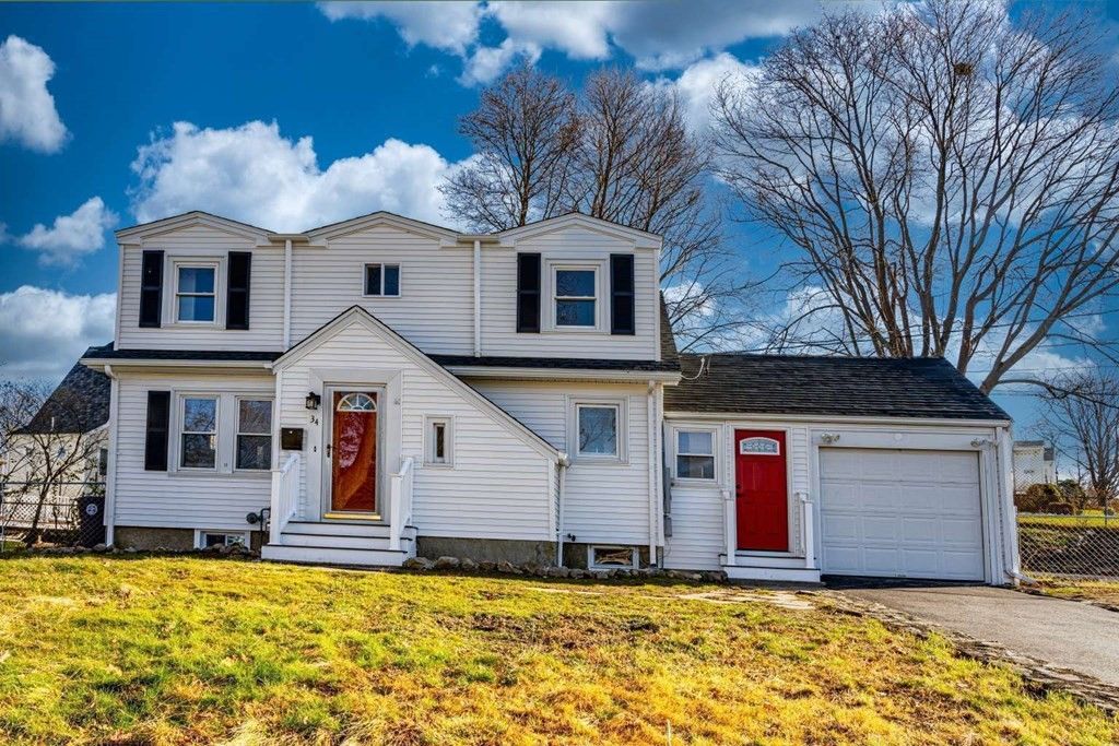 34 Green St, Weymouth, MA 02191