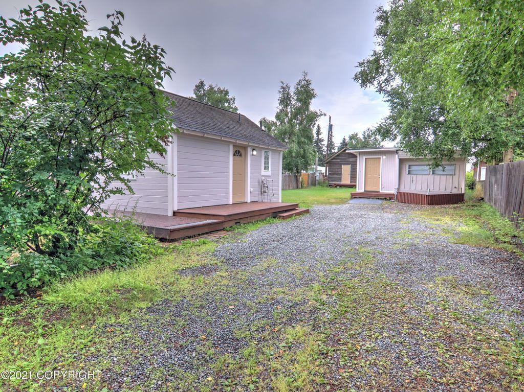 3502 Dorbrandt St, Anchorage, AK 99503