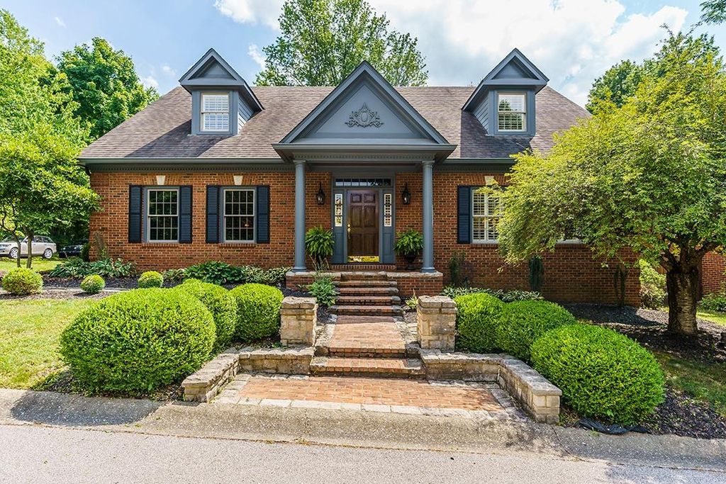 1212 Glen Crst, Lexington, KY 40502
