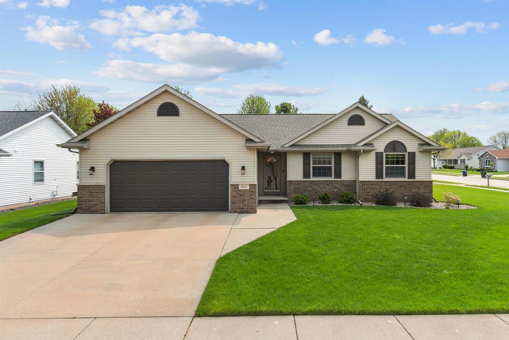 1800 Basswood Ln, Little Chute, WI 54140 Trulia