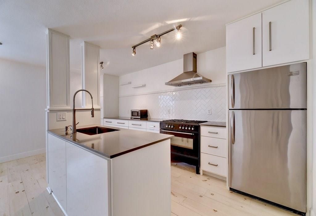 2303 E Side Dr #224, Austin, TX 78704