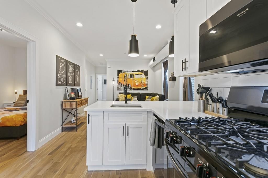116 Bennington St #2, Boston, MA 02128