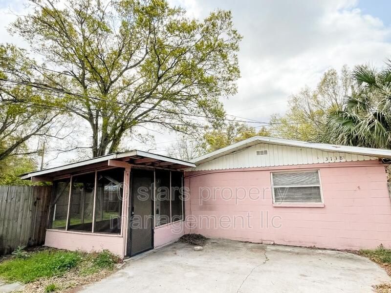 3138 Oaklawn Ave #1/2, Largo, FL 33771