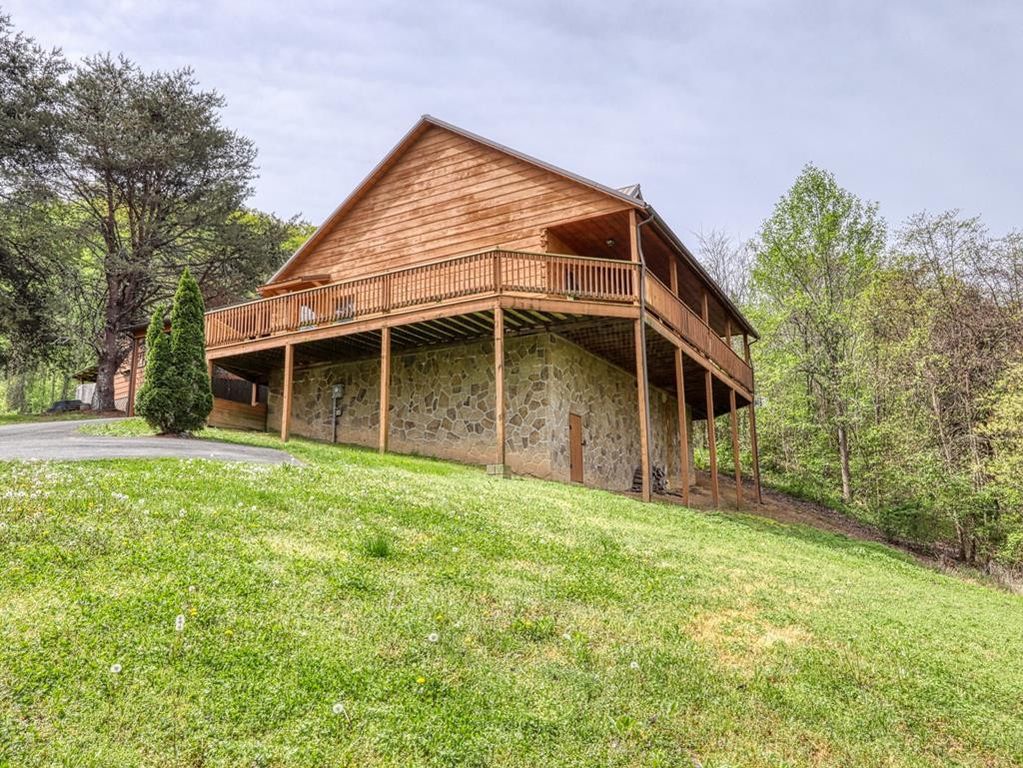2624 Willow Heights Way, Sevierville, TN 37876