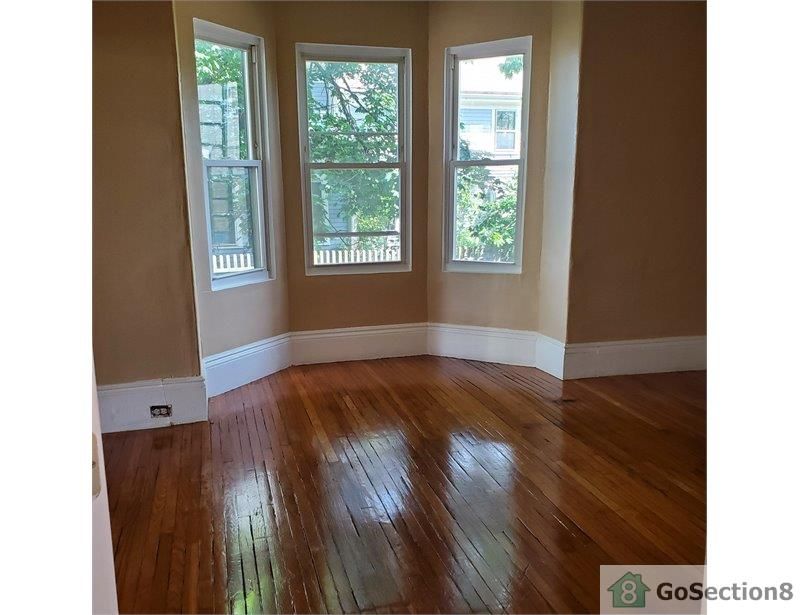 38 Payson Ave, Dorchester, MA 02125