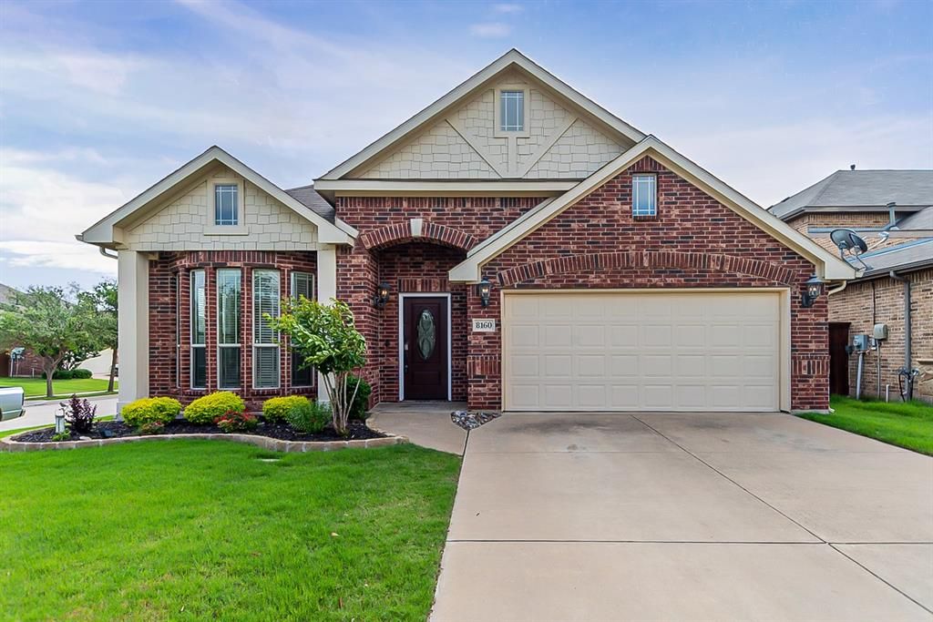 8160 Black Sumac Dr, Fort Worth, TX 76131
