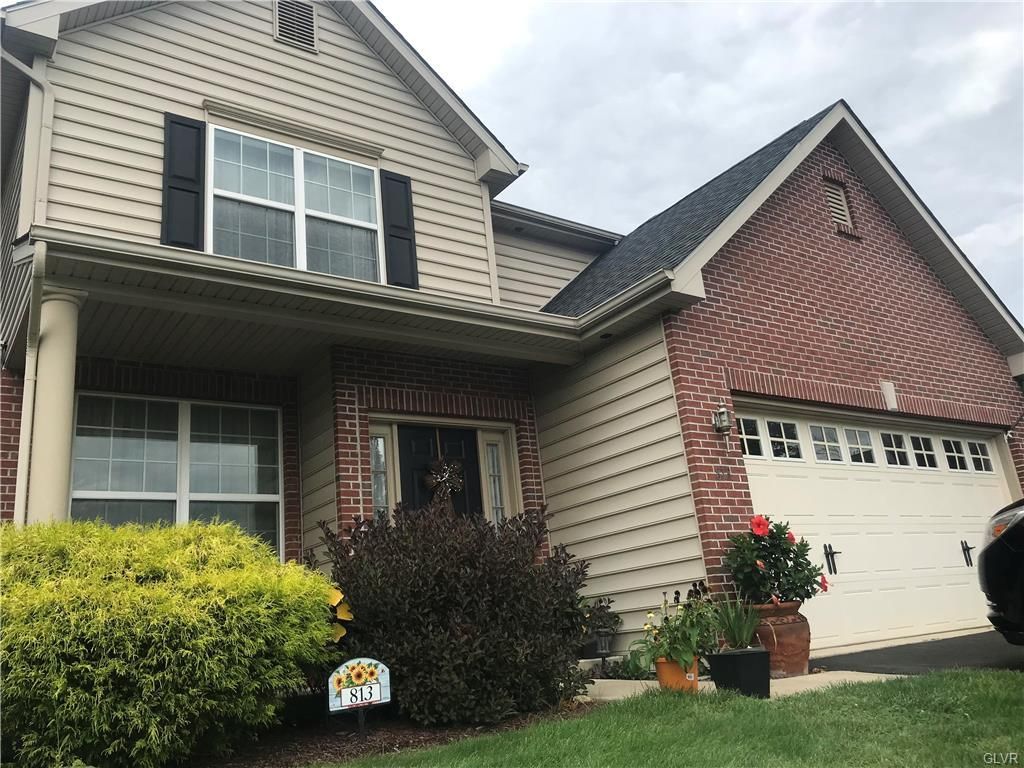 813 Spring White Dr, Breinigsville, PA 18031