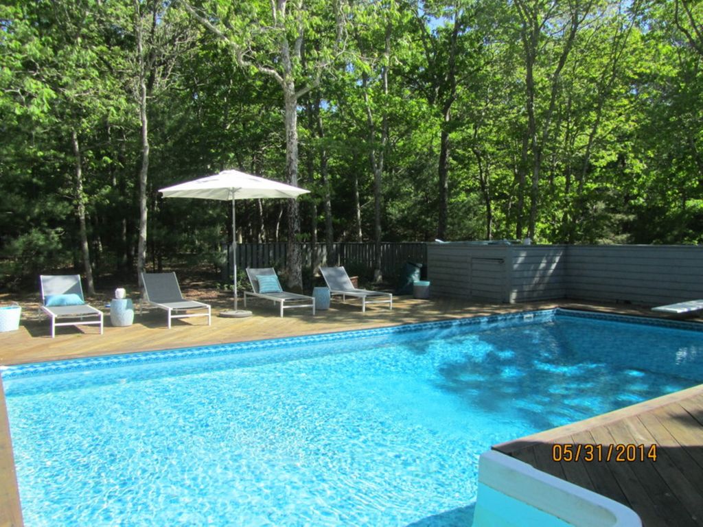 14 Bay View Ave, East Hampton, NY 11937