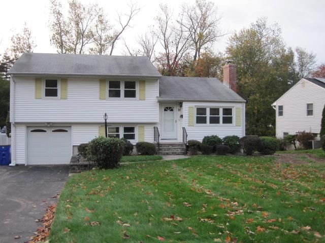71 Davenport Rd, West Hartford, CT 06110