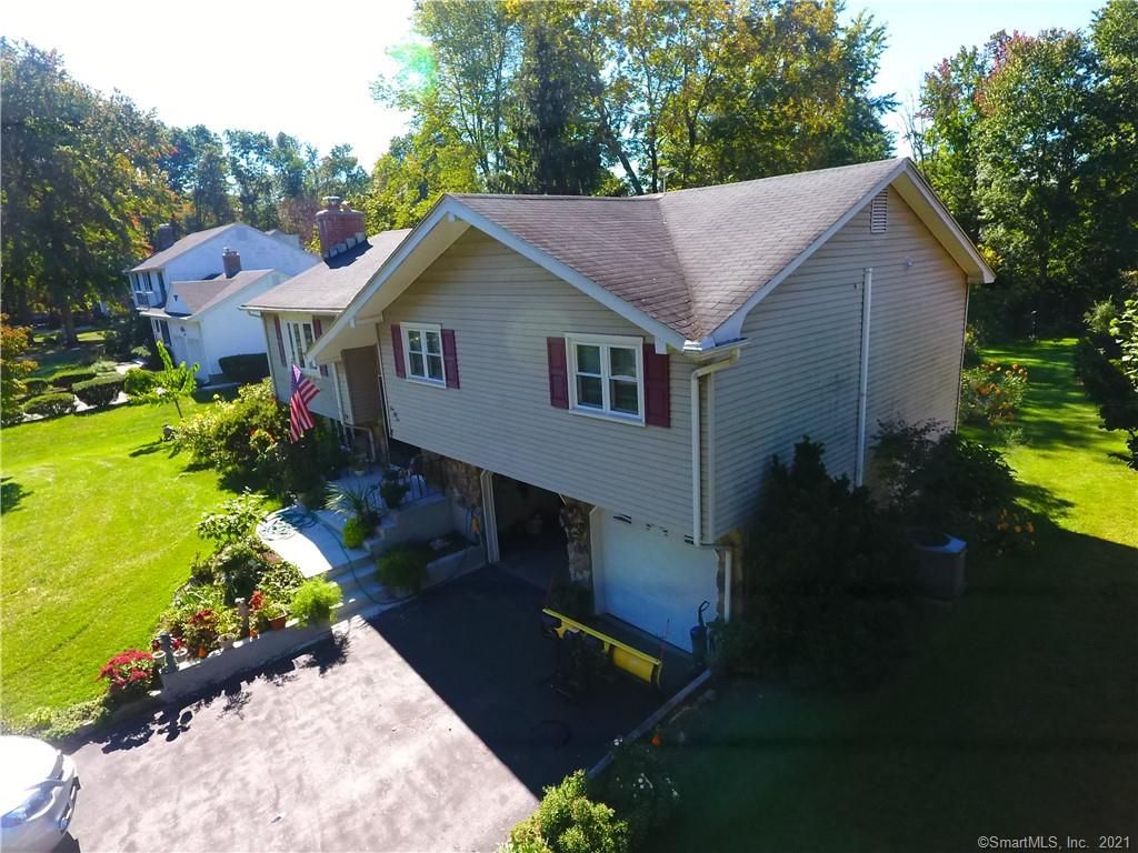 155 Harvest Ln, East Hartford, CT 06118