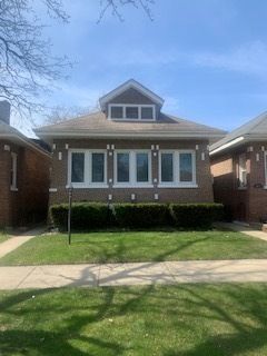 8832 S  Parnell Ave, Chicago, IL 60620