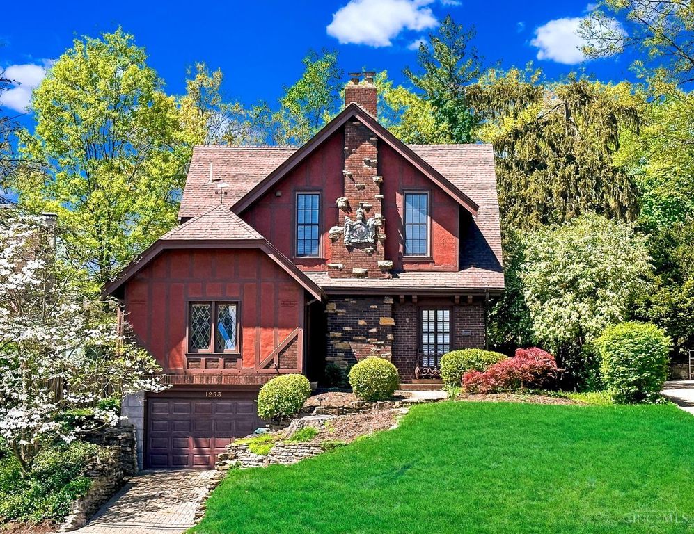 1253 Herschel Ave, Cincinnati, OH 45208 MLS 1802952 Trulia