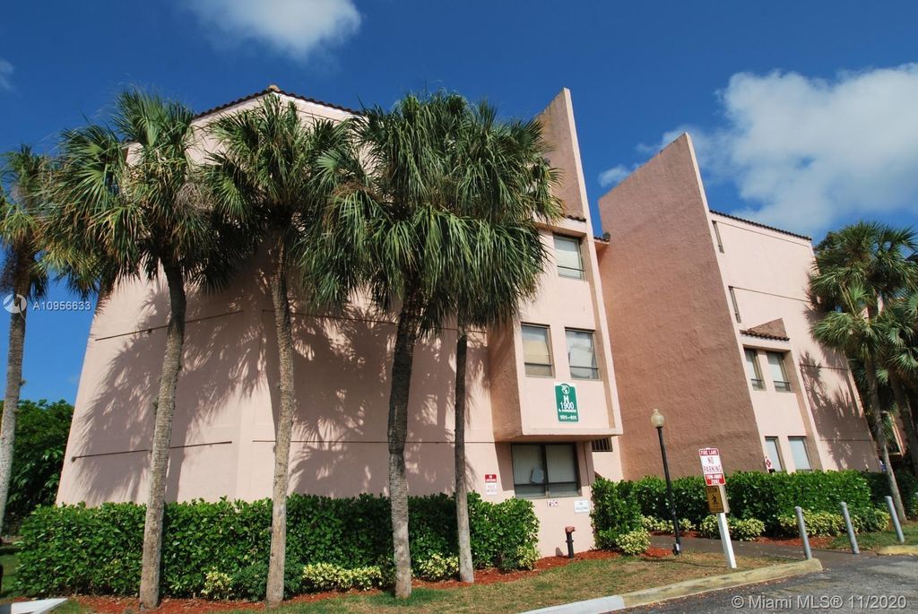 1880 N Congress Ave #109, West Palm Beach, FL 33401