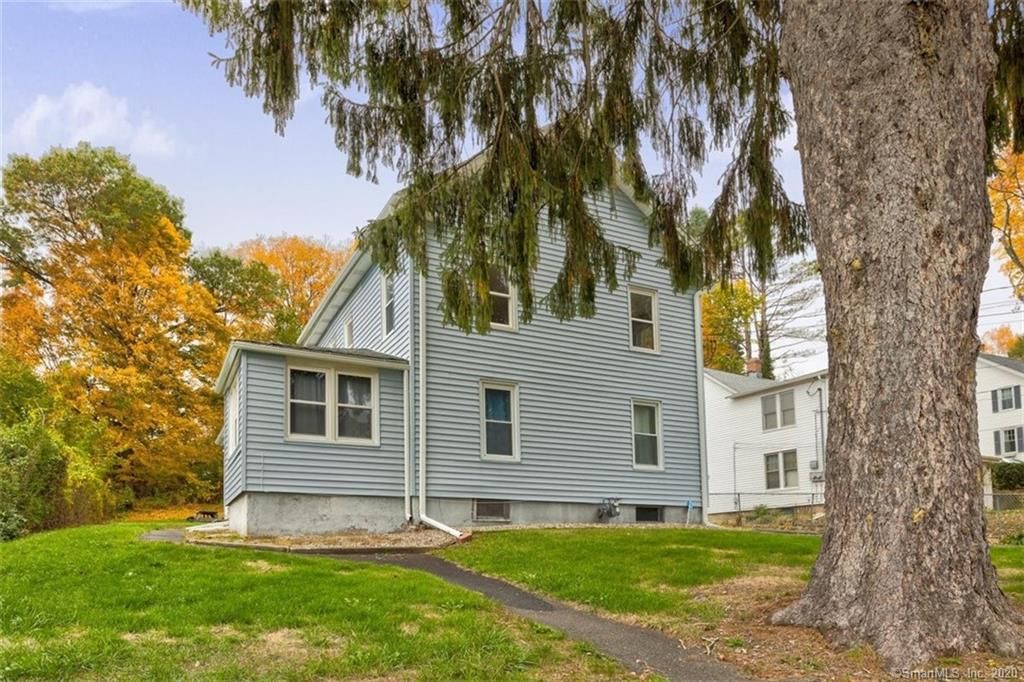 114 Beecher St, Southington, CT 06489 6 Bed, 2 Bath MultiFamily Home